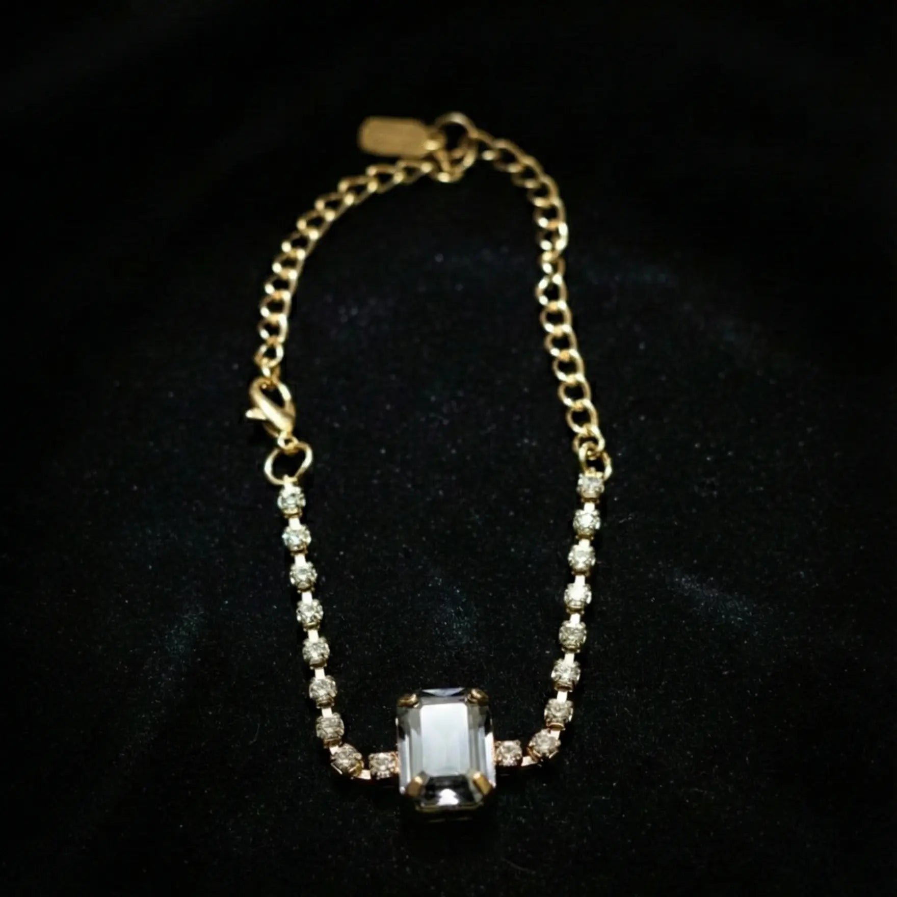 Collier Cristal Impérial – Éclat Doré Celesti